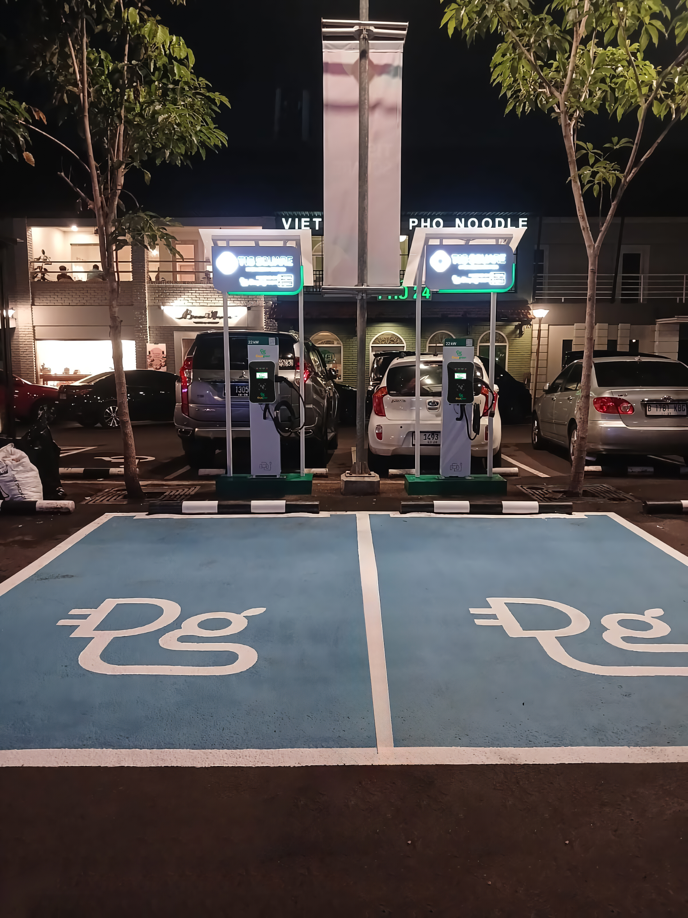 Tebet Indraya Square (TIS Square)